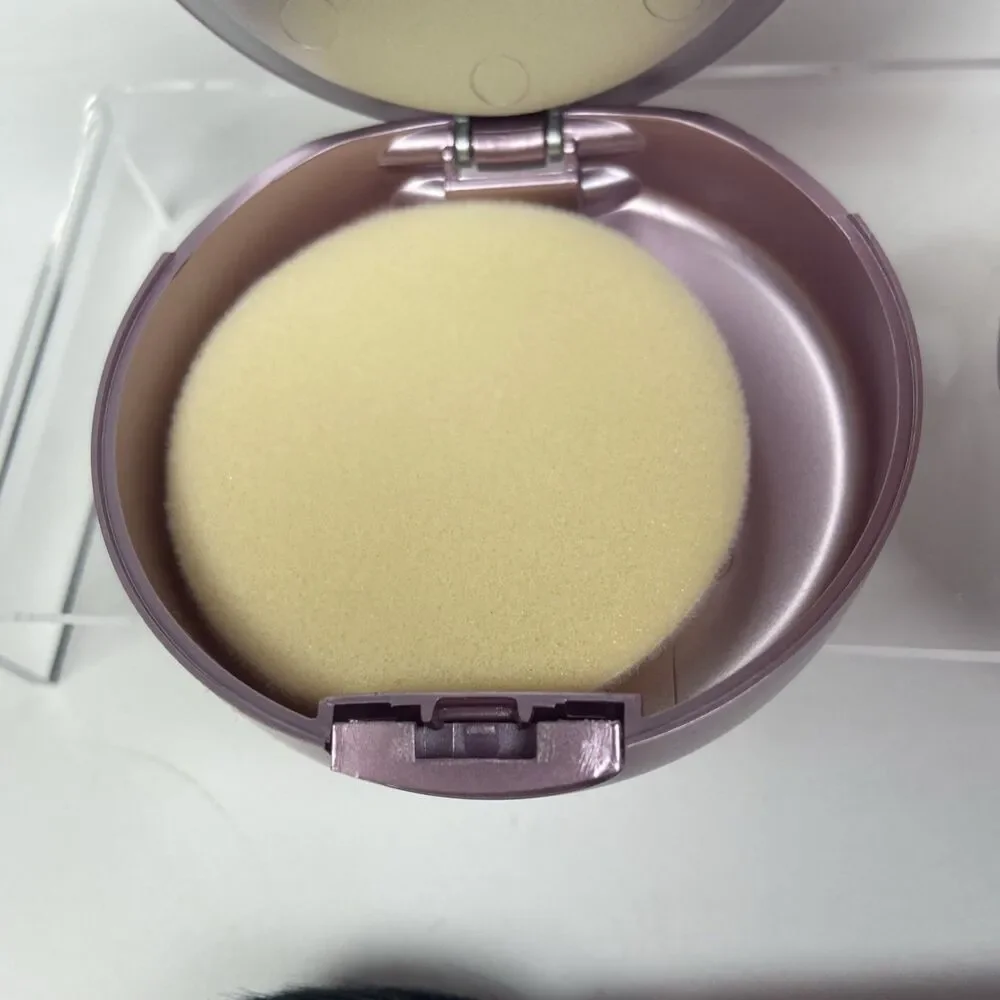 Mally Poreless Perfection Glowing Foundation Medium Tan 2 Compacts + Brush Kit